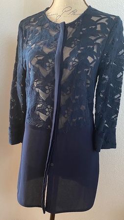 Top bleu foncé dentelle, manches longues...
