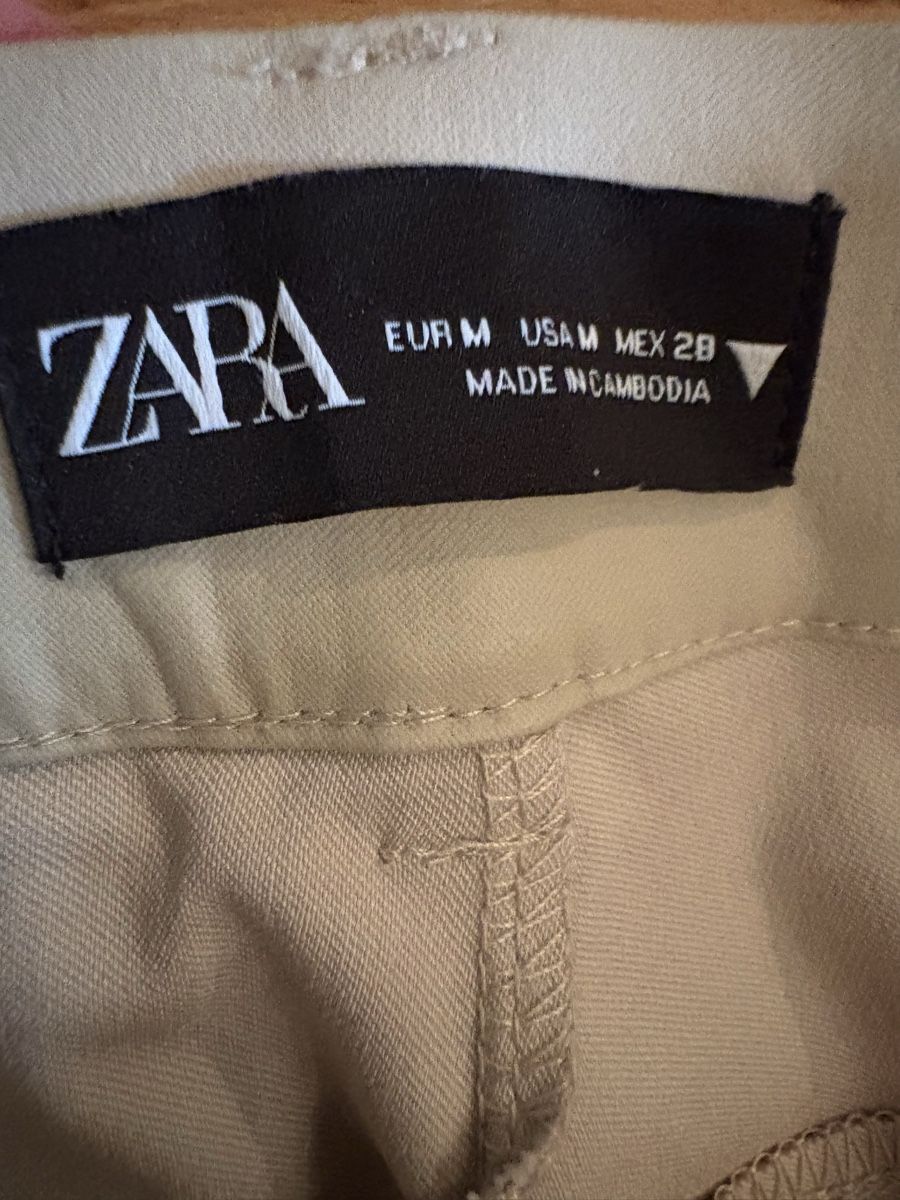 Zara Pantaloni: Zara Kunstlederhose – Nuovo (secondo la descrizione) da Flims Dorf venduto da chauy 1