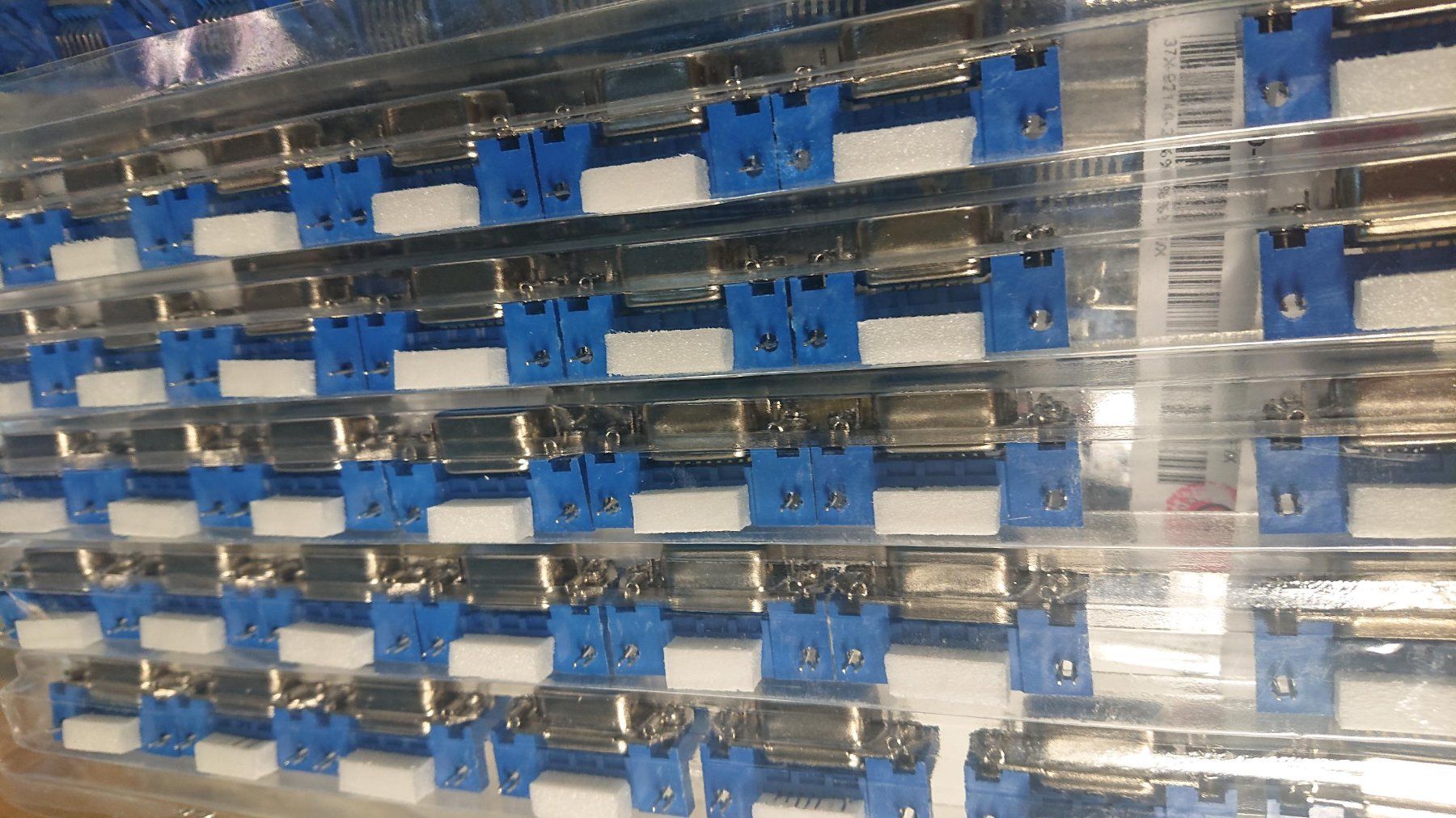 Elektronikbauteile: 140x D-Sub Micro-D Connectors 12P - 37X-92140-24 - Kycon – Neu (gemäss Beschreibung) aus Grenchen von Zombiepolizist 2