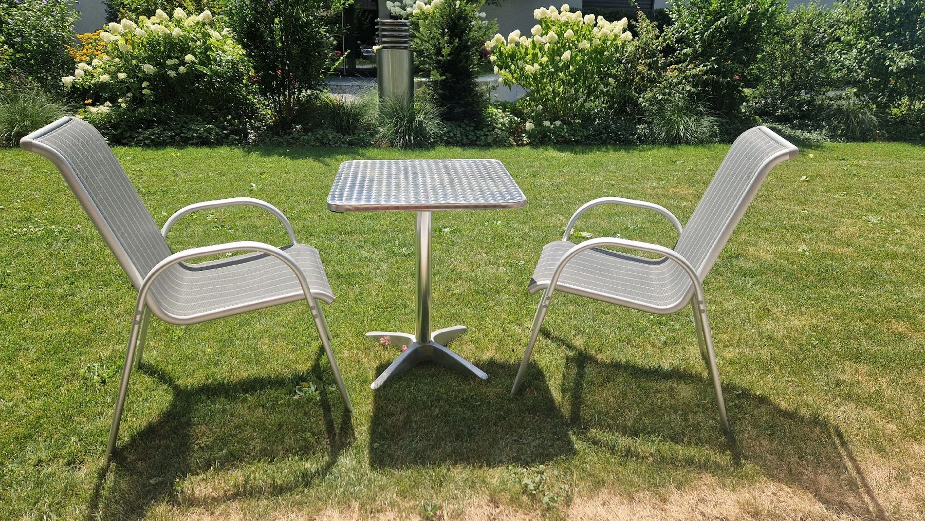 Chaises: Gartenmöbel – D'occasion à Hinwil par ken_l9c2
