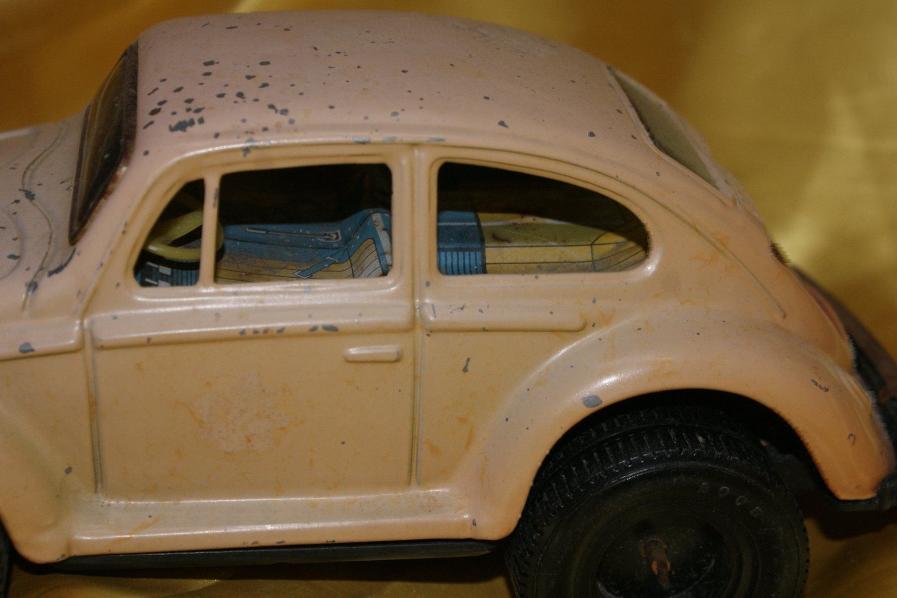 Kit di modellismo & Modellini statici: (62)VW Käfer Blech mit Motor Made Japan – Usato da Buchs AG venduto da schwippschwapp 2