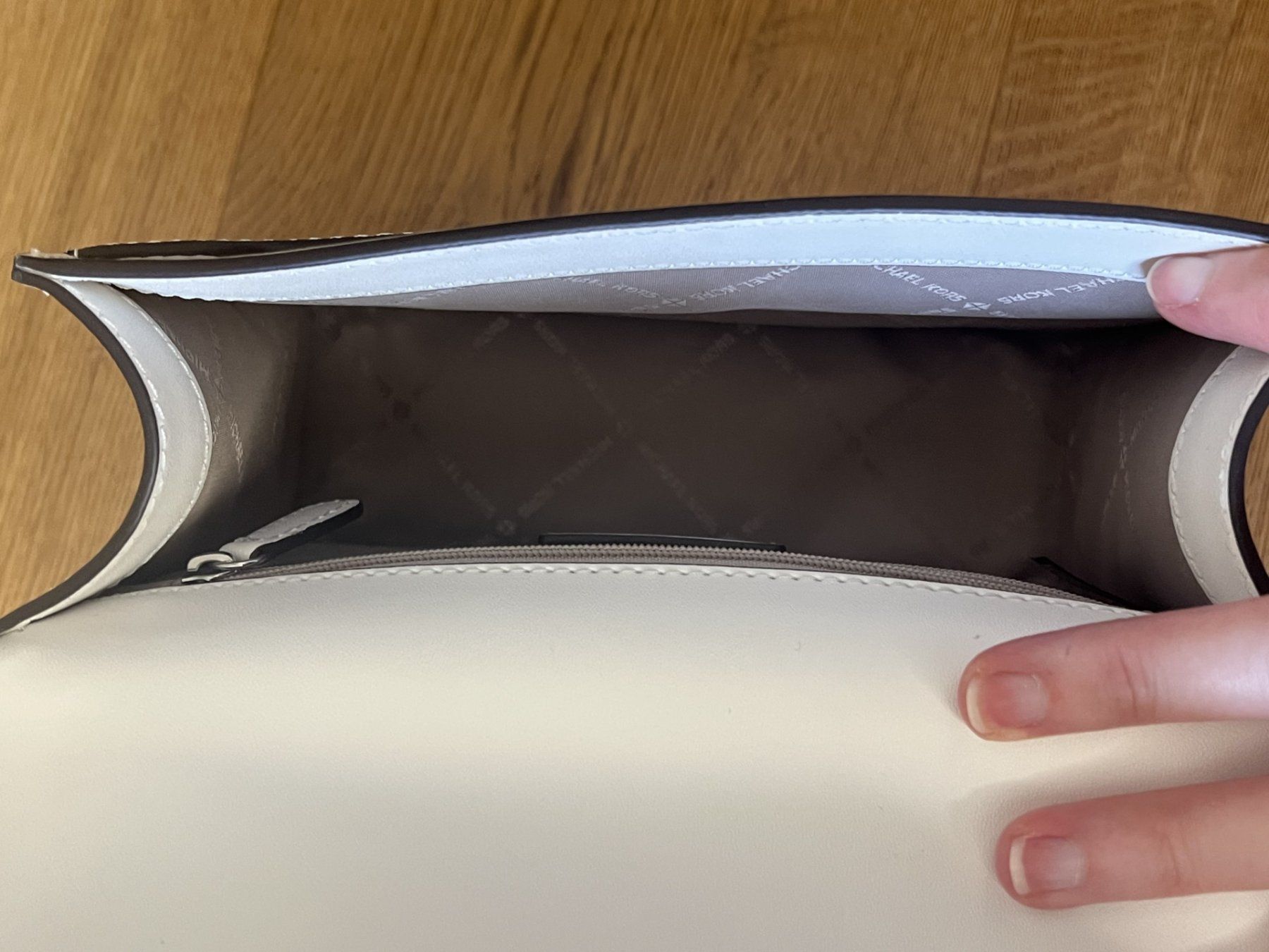Michael Kors Taschen für Damen: Michael Kors Umhängetasche weiss – Neu (gemäss Beschreibung) aus Klosters von jasmin-91 2