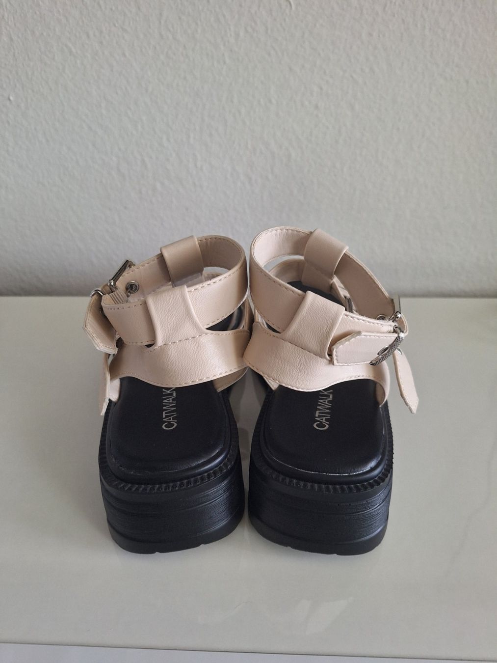 Scarpe da donna: Sandalen, Grösse 38, neuwertig – Nuovo (secondo la descrizione) da Worb venduto da nfsolutions 2