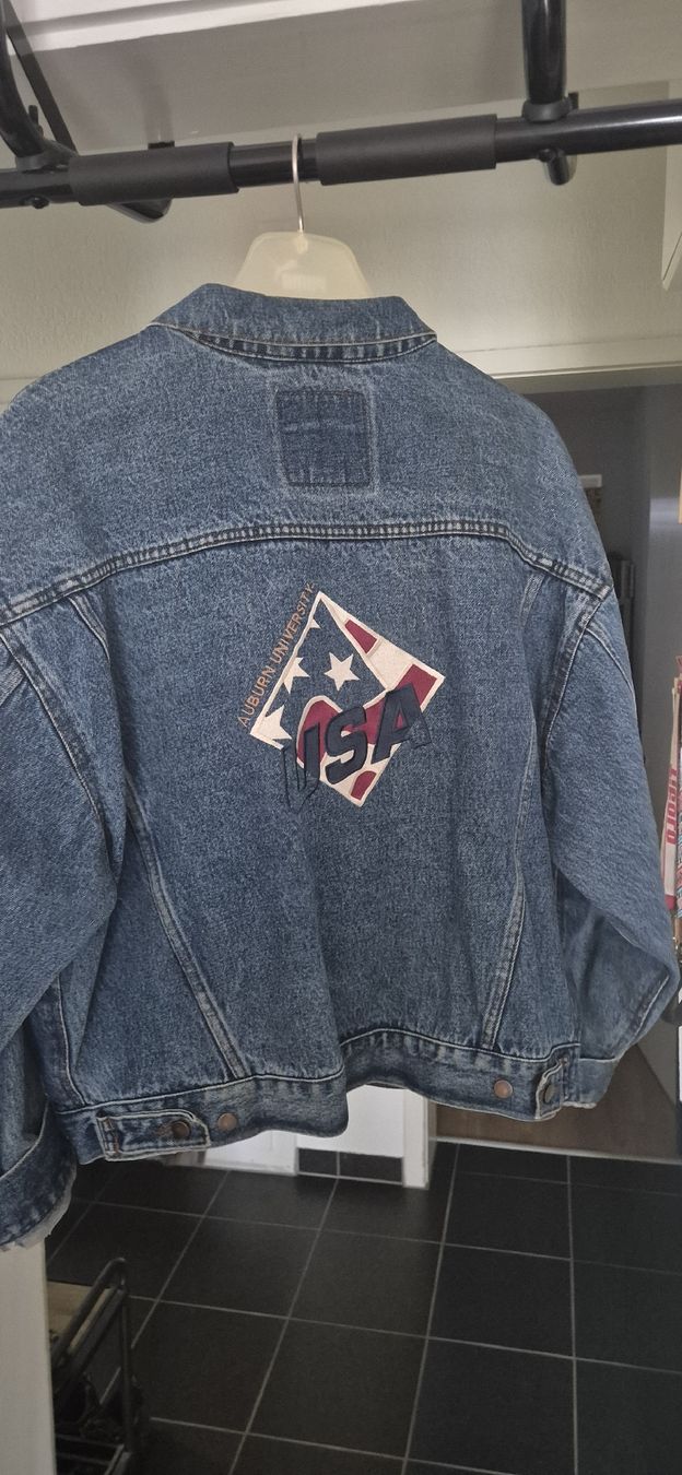 Vestes: Vintage Oversized Jeansjacke Grösse L – D'occasion à Zürich par GGClothing 3
