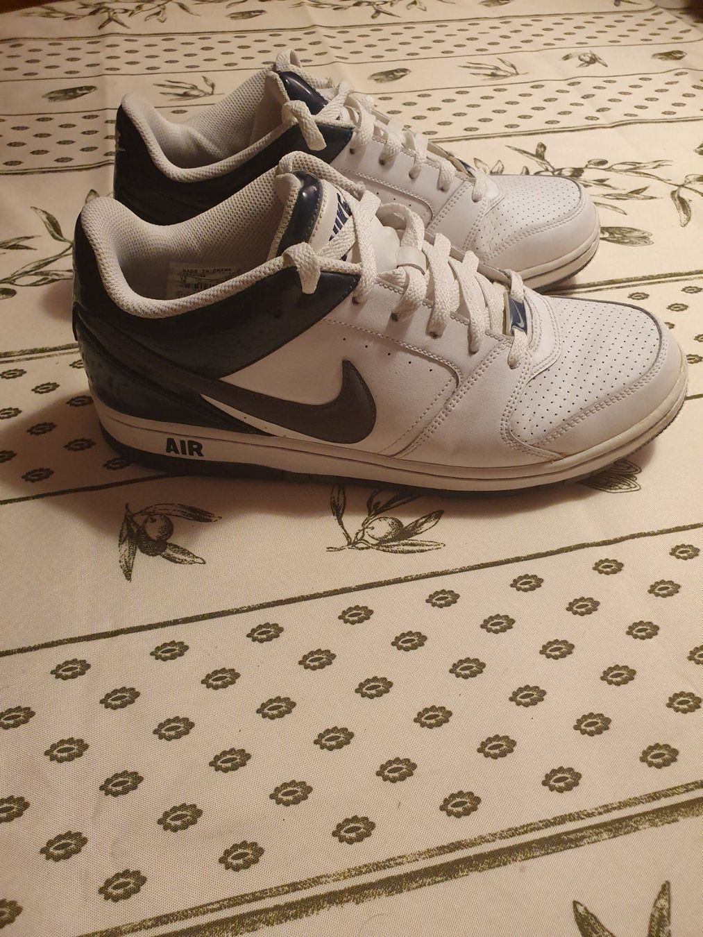 Nike Scarpe da uomo: Sneakers nike prestige – Nuovo (secondo la descrizione) da Le Grand-Saconnex venduto da Rgt87 1