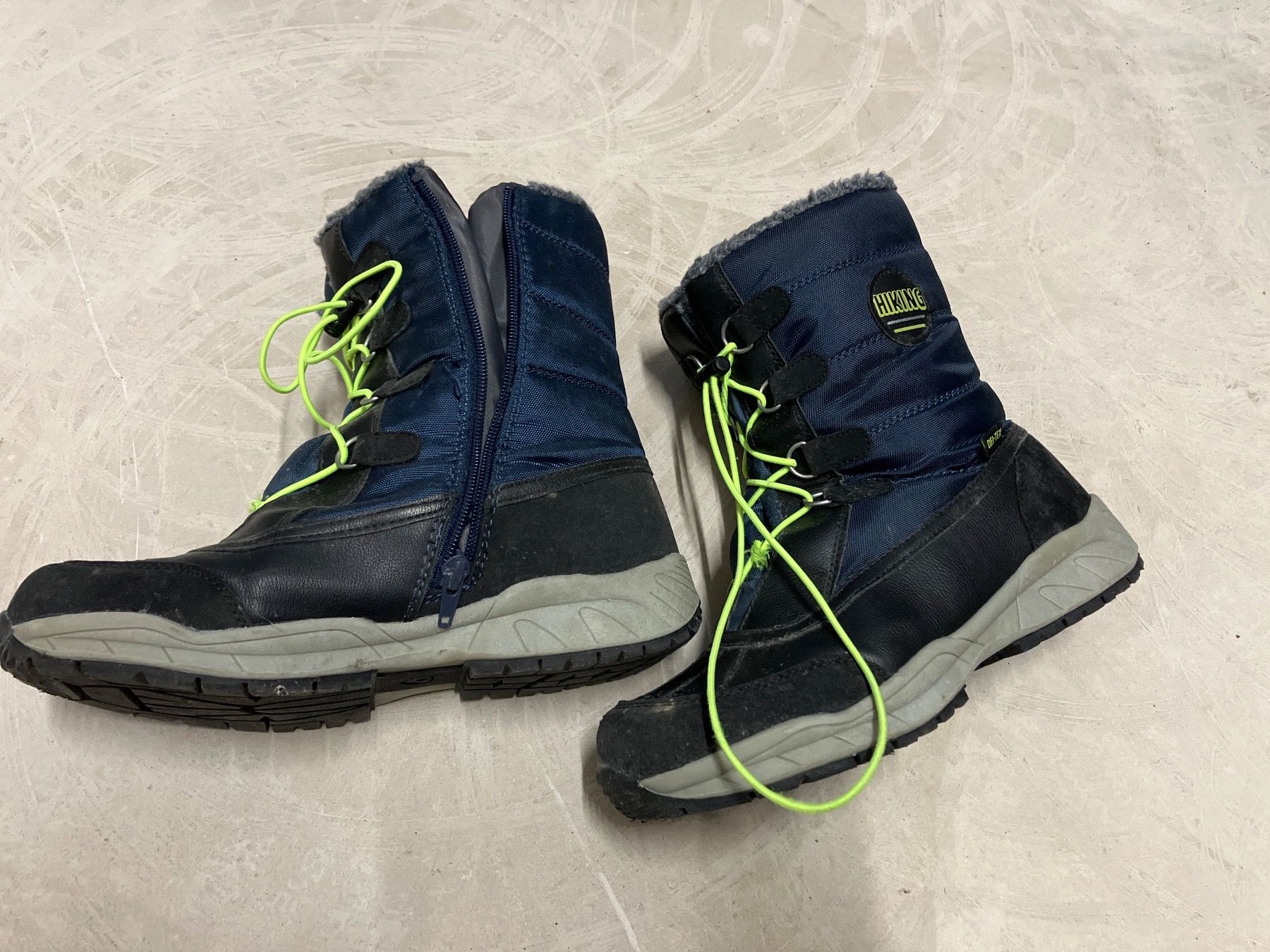 Scarpe per ragazzi: Winterschuhe Gr. 38 – Usato da Bauma venduto da Dolphin3 1