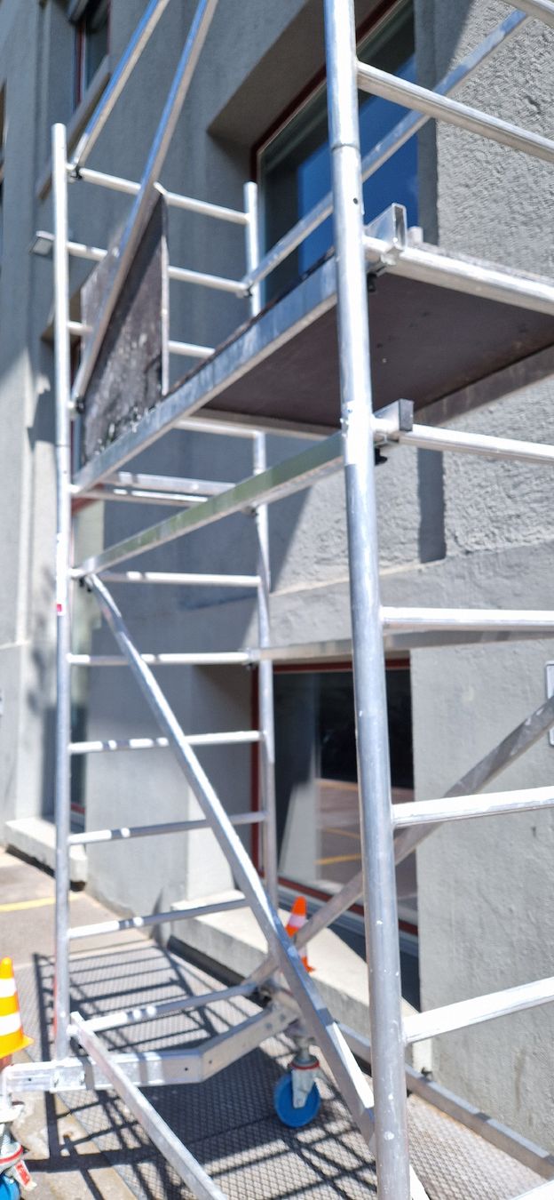 Ponteggi: Gerüst aus Aluminium mit Rollen – Usato da Niederlenz venduto da scotti2000 6