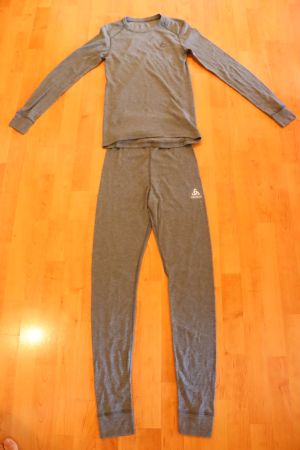 graues Odlo Thermo Unterwäsche Set Grösse S
