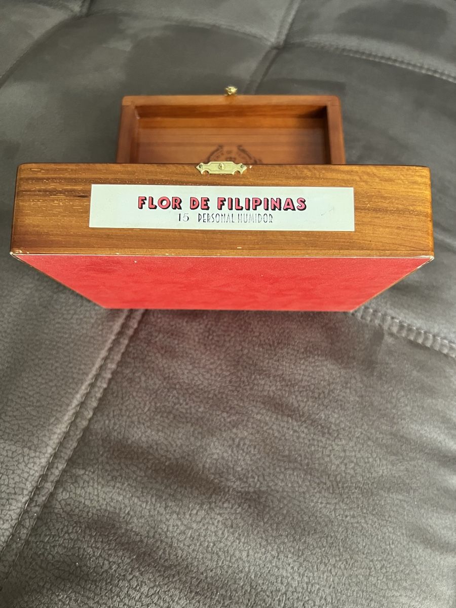 Pots: Humidor Flor de Filipinas 100% Tabaco – D'occasion à Gossau ZH par iulian7 2