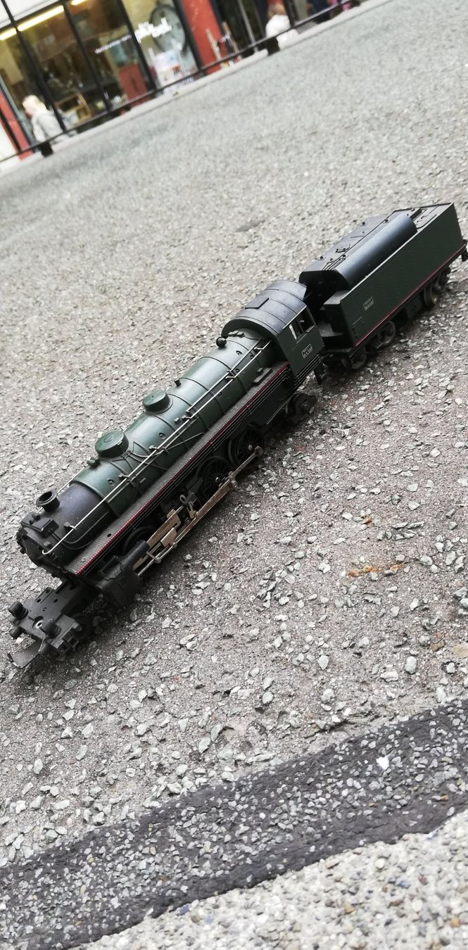 Lima Modellini di ferrovie: Lima Lok mit Tender ab 1Fr. – Difettoso da Thun venduto da Matthias72