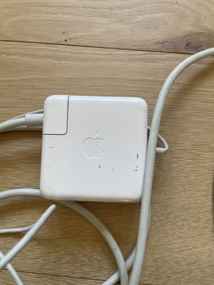 Apple Ladegerät: MacBook Ladegerät / Netzteil - Ideal als Ersatz! – Gebraucht aus Zürich von ape_gb8z 1