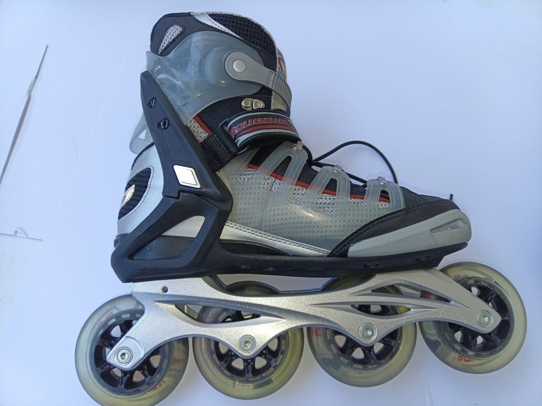 Patins à roul. & inline: Inline Skates Rollerblade Gr. 42 neu – Neuf avec emballage d'origine à Wängi par Ladys_First
