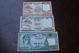 UNC Nepal 3 billets