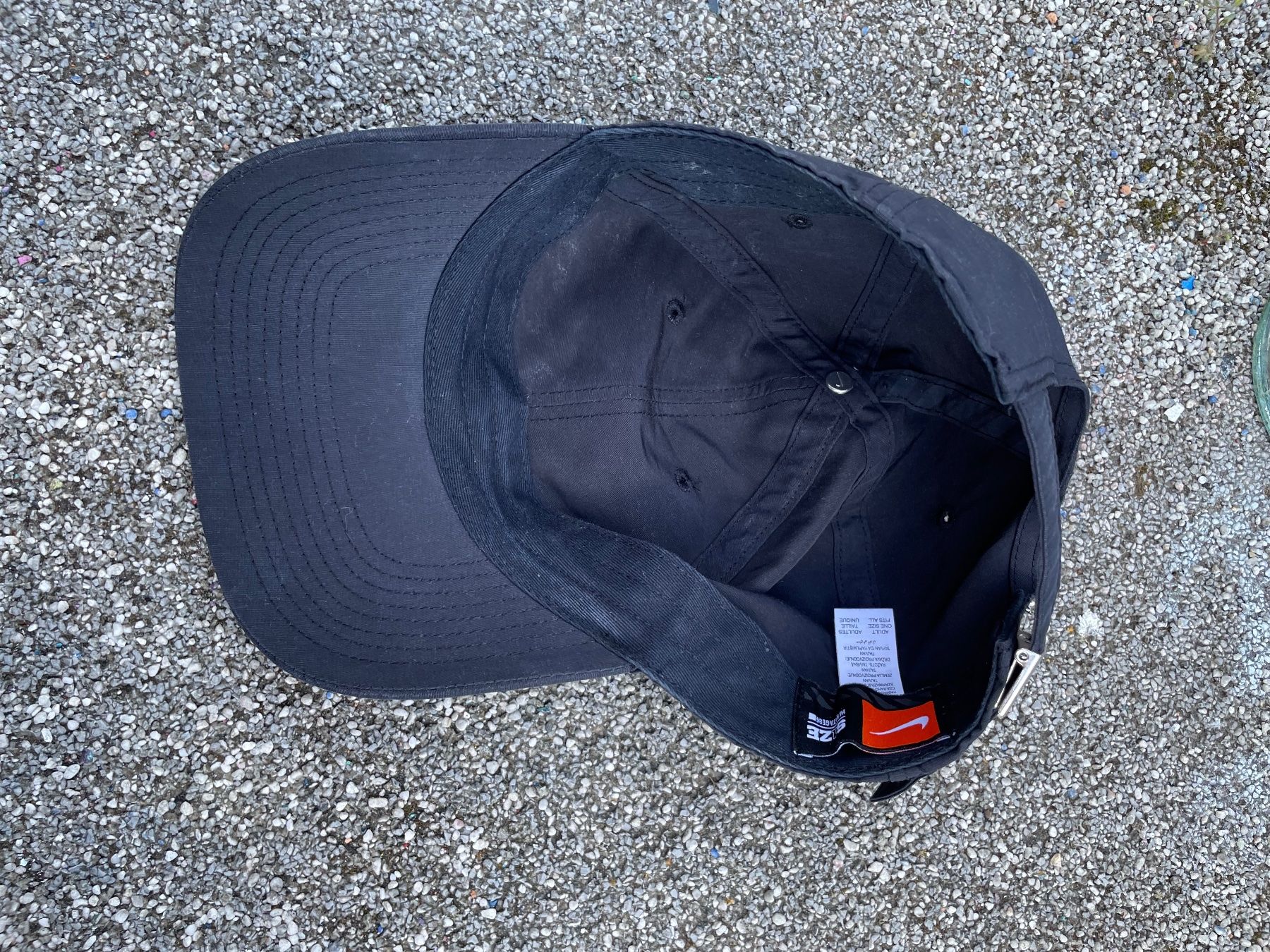 Nike Copricapi, berretti & cappellini: 2010 Nike 6-Panel Cap Mini Metal Swoosh – Usato da Zürich venduto da le_souk 4