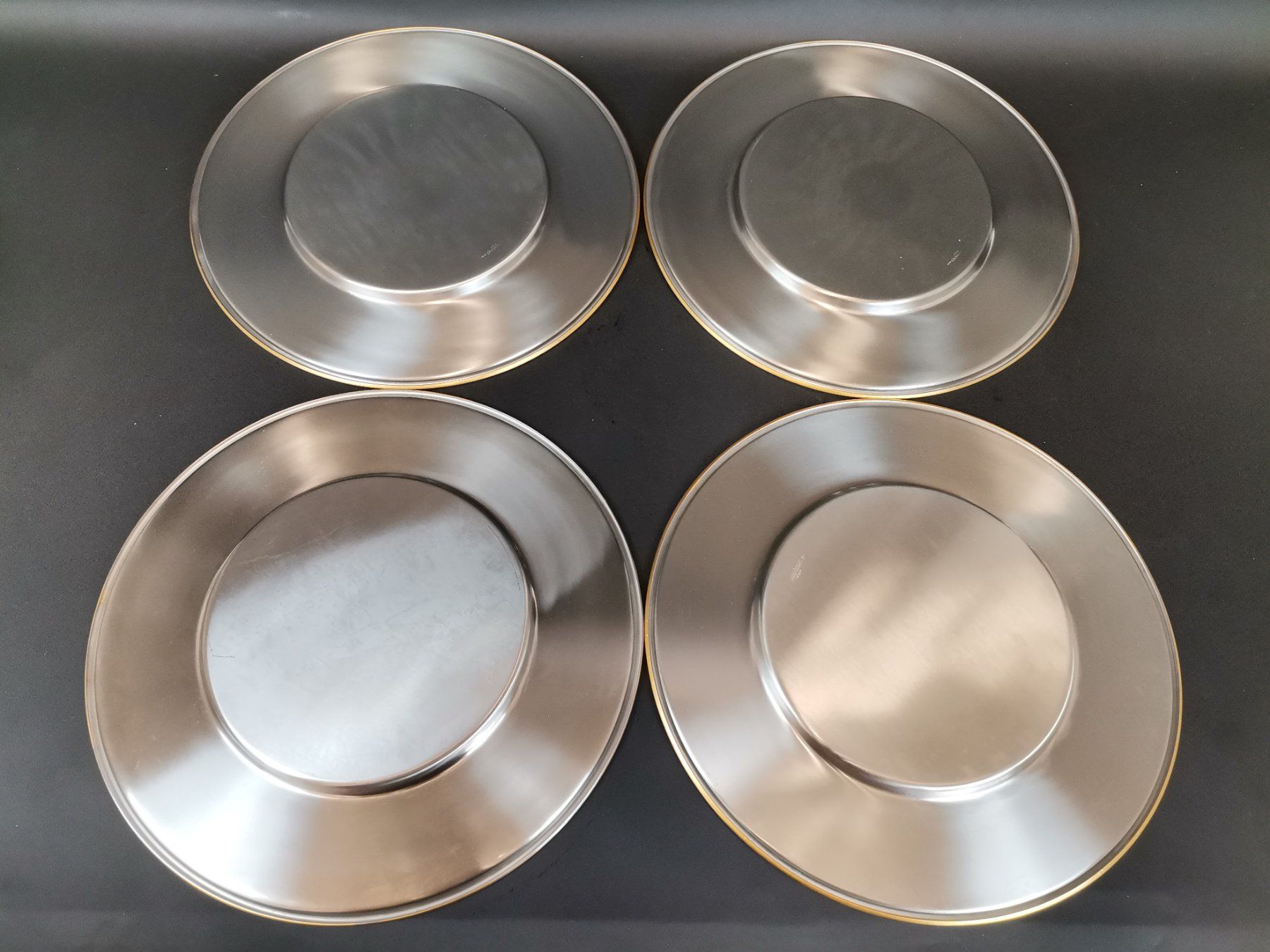 Piatti: MORINOX 8 Platzteller mit Goldrand + 8 Spitzendeko – Usato da Schaffhausen venduto da Restwert_SH 2