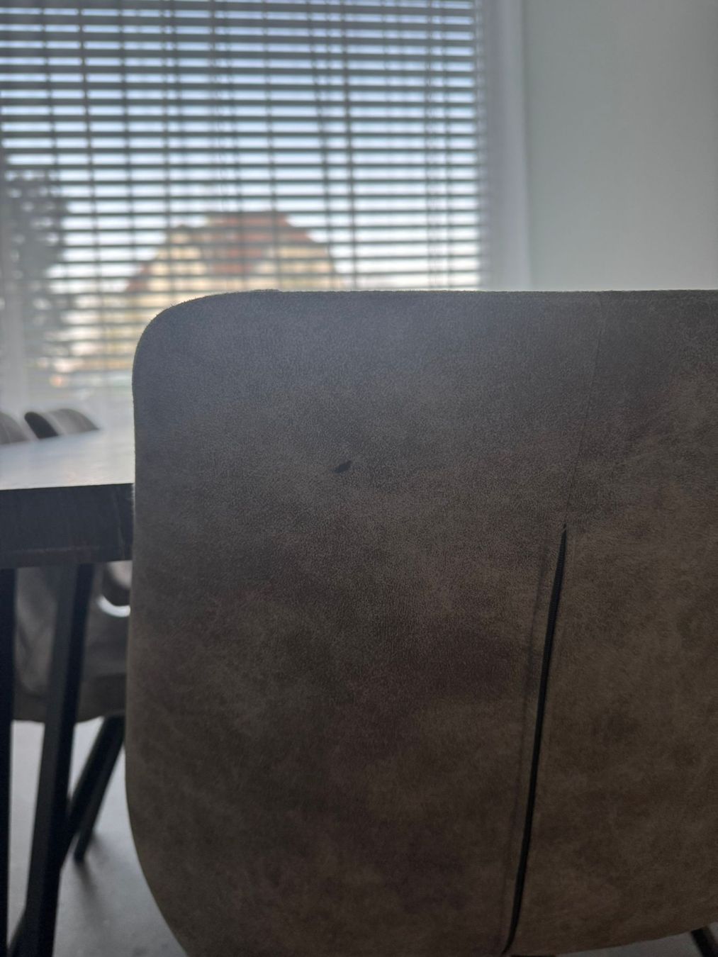 Set di tavolo e panche: Esstisch mit 8 Stühlen – Usato da Dottikon venduto da kuli21 2