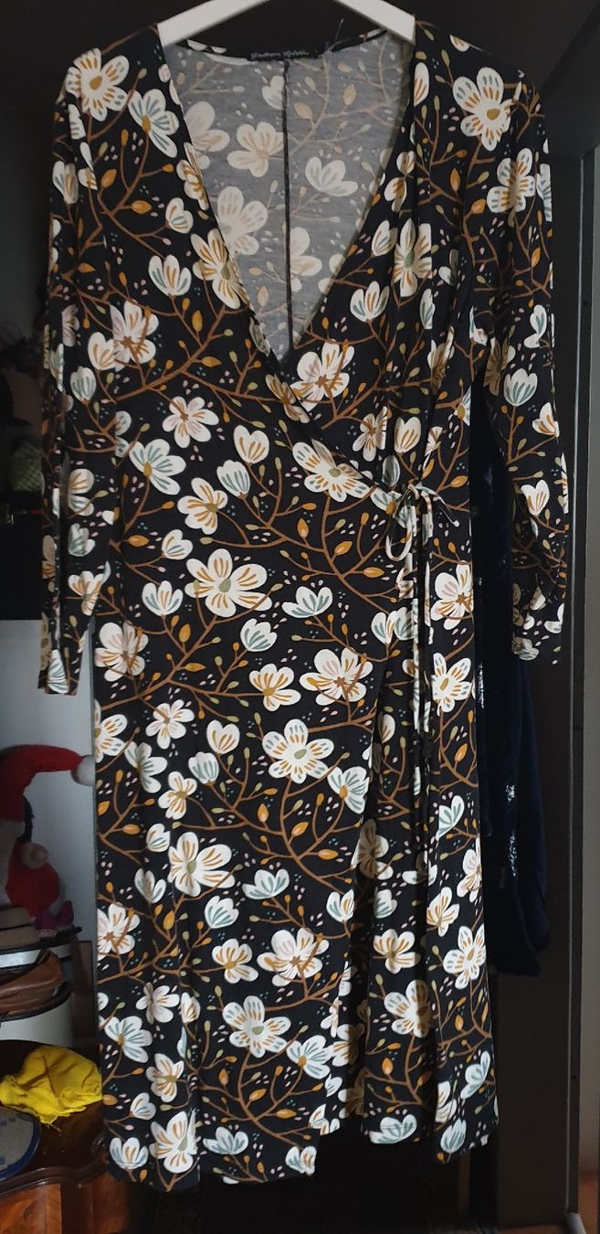 Gudrun Sjöden Robes: Gudrun Sjöden blumiges Kleid Gr. L – Neuf (Voir description) à Frenkendorf par Moon111