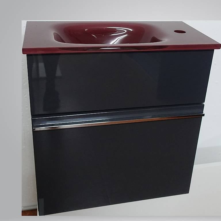 Mobili per bagno: Badmöbel Anthrazit mit Rot Glaswaschbecken – Nuovo e nell'imballaggio originale da Berikon venduto da al7_7jyx
