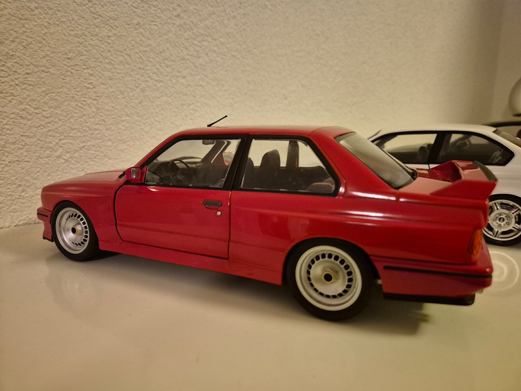 BMW Modellini d'auto: BMW M3 Set in 1/18 E30, E36, E46 alle von Solido – Usato da Bremgarten AG venduto da Beever 6