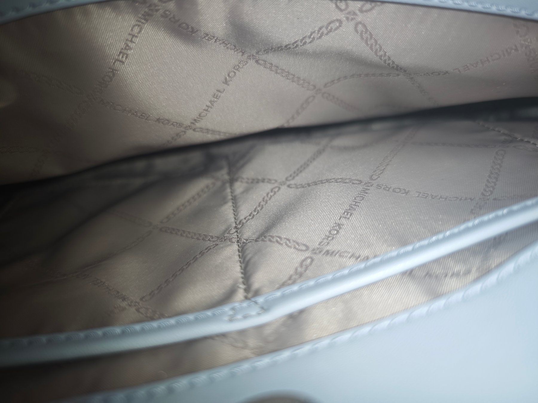 Michael Kors Borse da donna: Micheal Korbs  Damenhandtasche – Usato da Bonstetten venduto da lin_fy7n 2