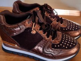 Damenschuhe Sneaker bronzefarben Samt Nieten Grösse 39