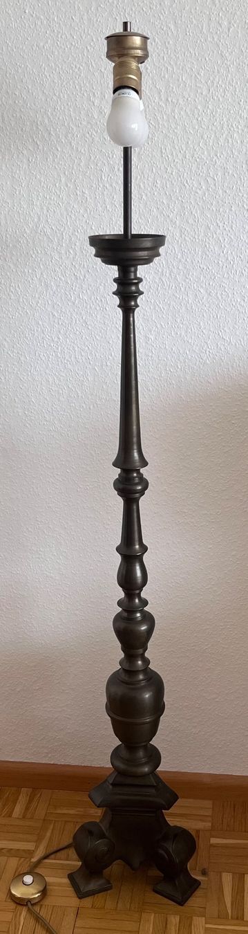 Lampade: Stehlampe barock, Bronzeguss – Usato da Birsfelden venduto da thomey58