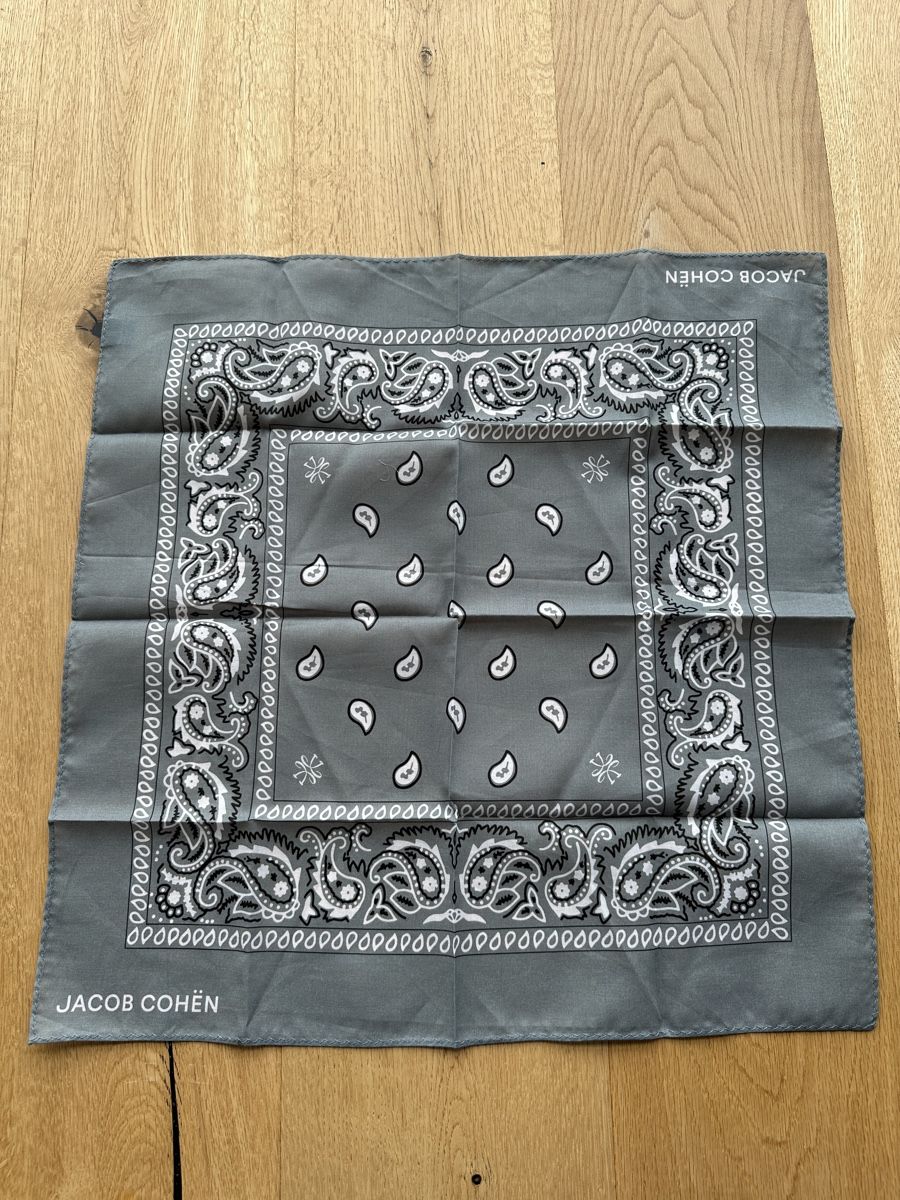 Jeans: Jacob Cohen Jeans Taschentuch – Nuovo (secondo la descrizione) da Stansstad venduto da Dalmatinerhjf 1