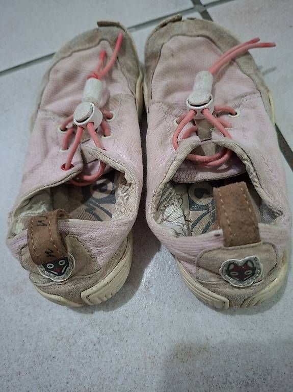 Scarpe per ragazze: Wildling Gr. 27 rosa – Usato da Uznach venduto da Criistiina 3