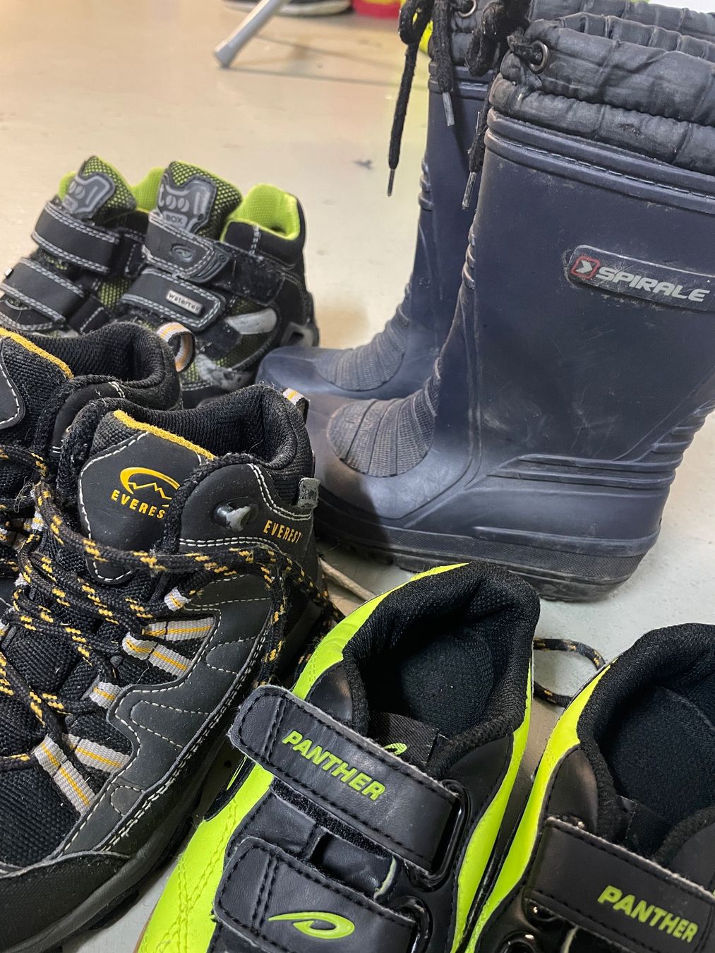 Scarpe per ragazzi: Schuhpaket Grösse 29 – Usato da Buchs SG venduto da Buxerli_ 5