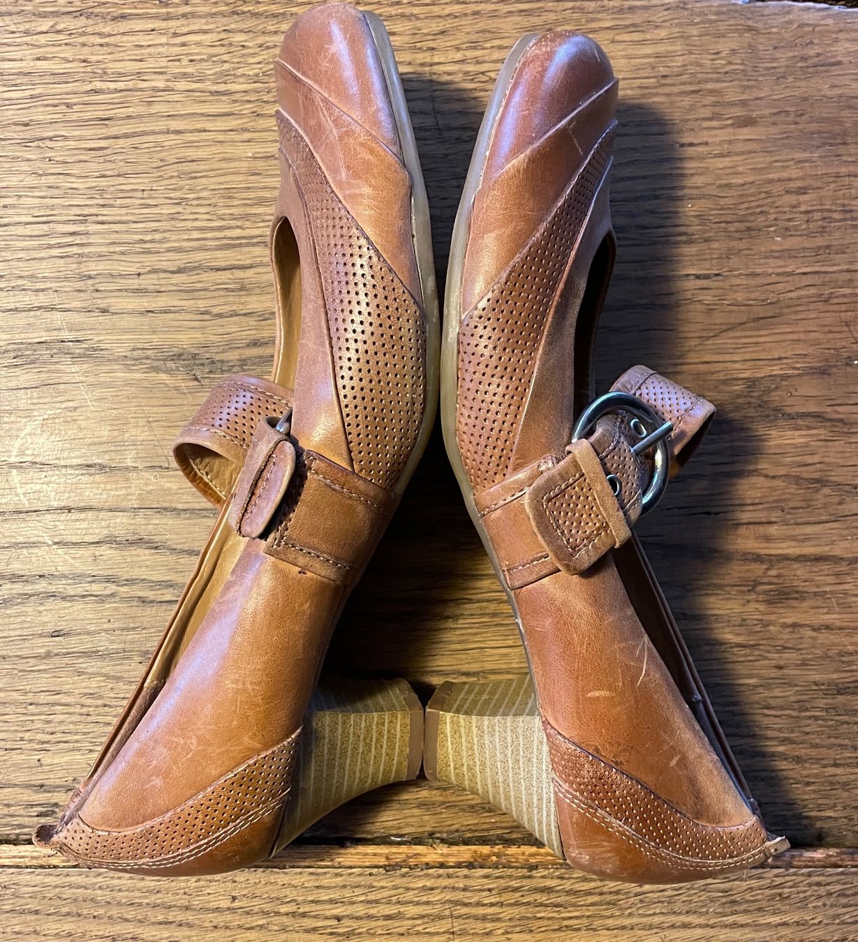 Scarpe da donna: Pumps / Absatzschuhe hellbraun, Gr. 39, Echtleder – Usato da Gümligen venduto da soleil149 1