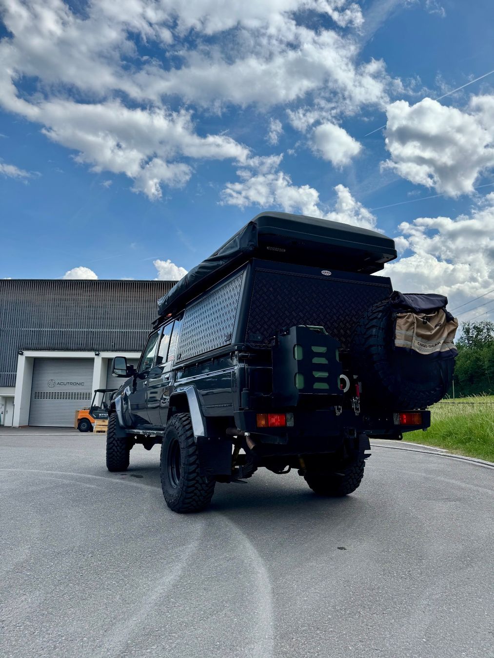 Toyota Autos: Toyota Land Cruiser GRJ79 Dual Cab – Gebraucht aus Jona von san_ztz2 4