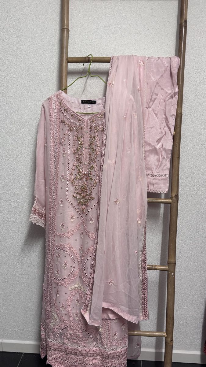 Kleider: Schalwar kameez – Neu und originalverpackt aus Olten von Saayis 2