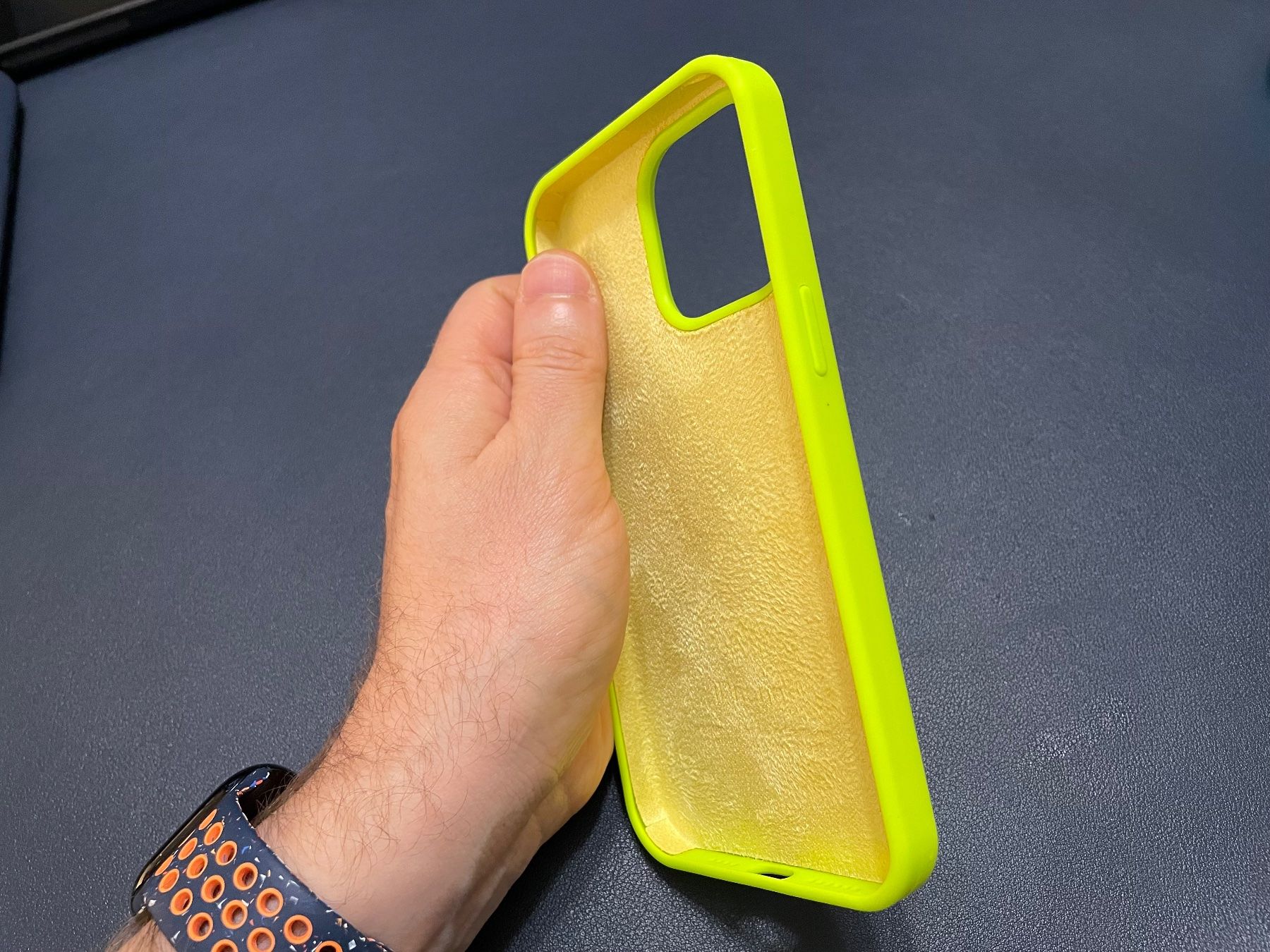 Apple Cover & Protezioni schermo: Coque MagSafe pour iPhone 15 Pro Max – Nuovo (secondo la descrizione) da Lausanne venduto da oenix 3
