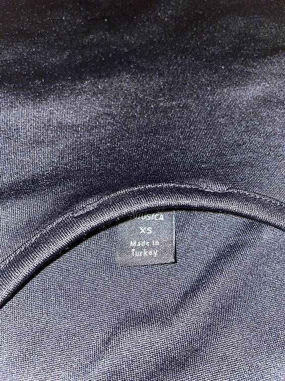 Top: Schwarzer Body mit Strass Träger XS – Usato da Thun venduto da tat_wg9t 2