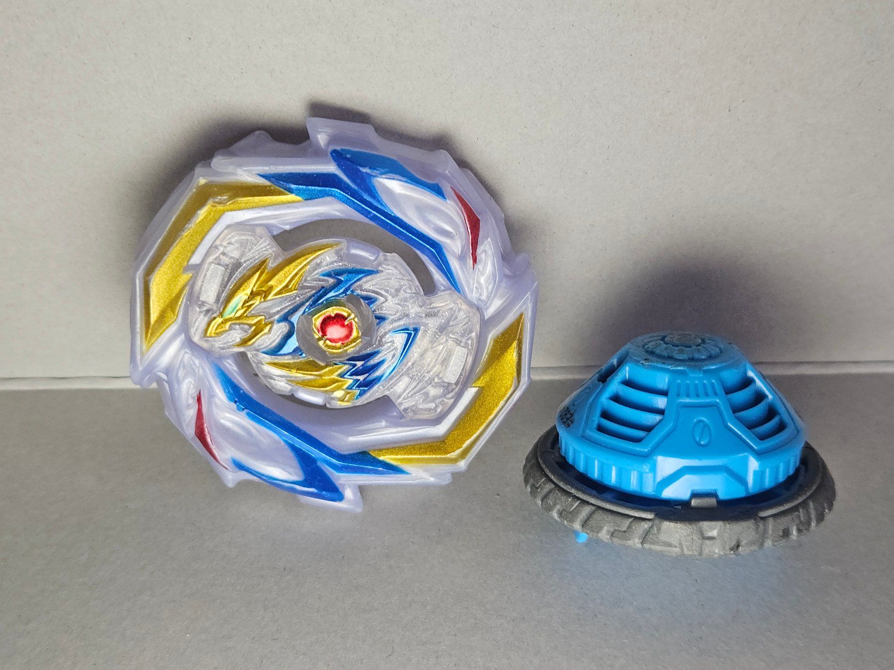 Tomy Jouets: Beyblade Hasbro Imperial Dragon – D'occasion à Andermatt par NinjaTurtle 1