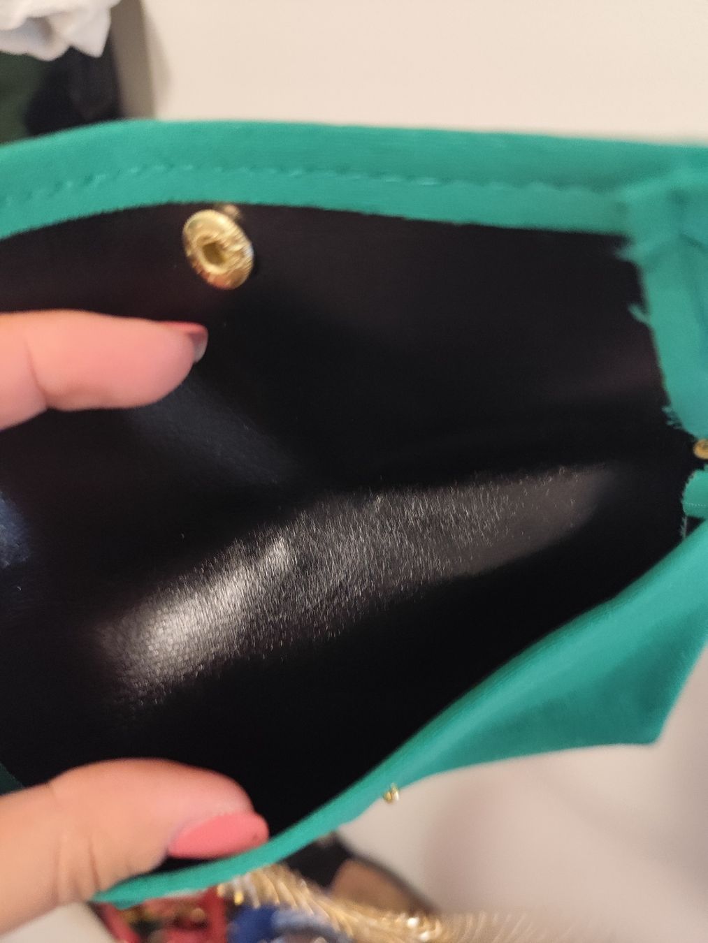 Taschen für Damen: Emerald Green Mini Bag with Gold Chain – Gebraucht aus Mägenwil von VintageGirly 4