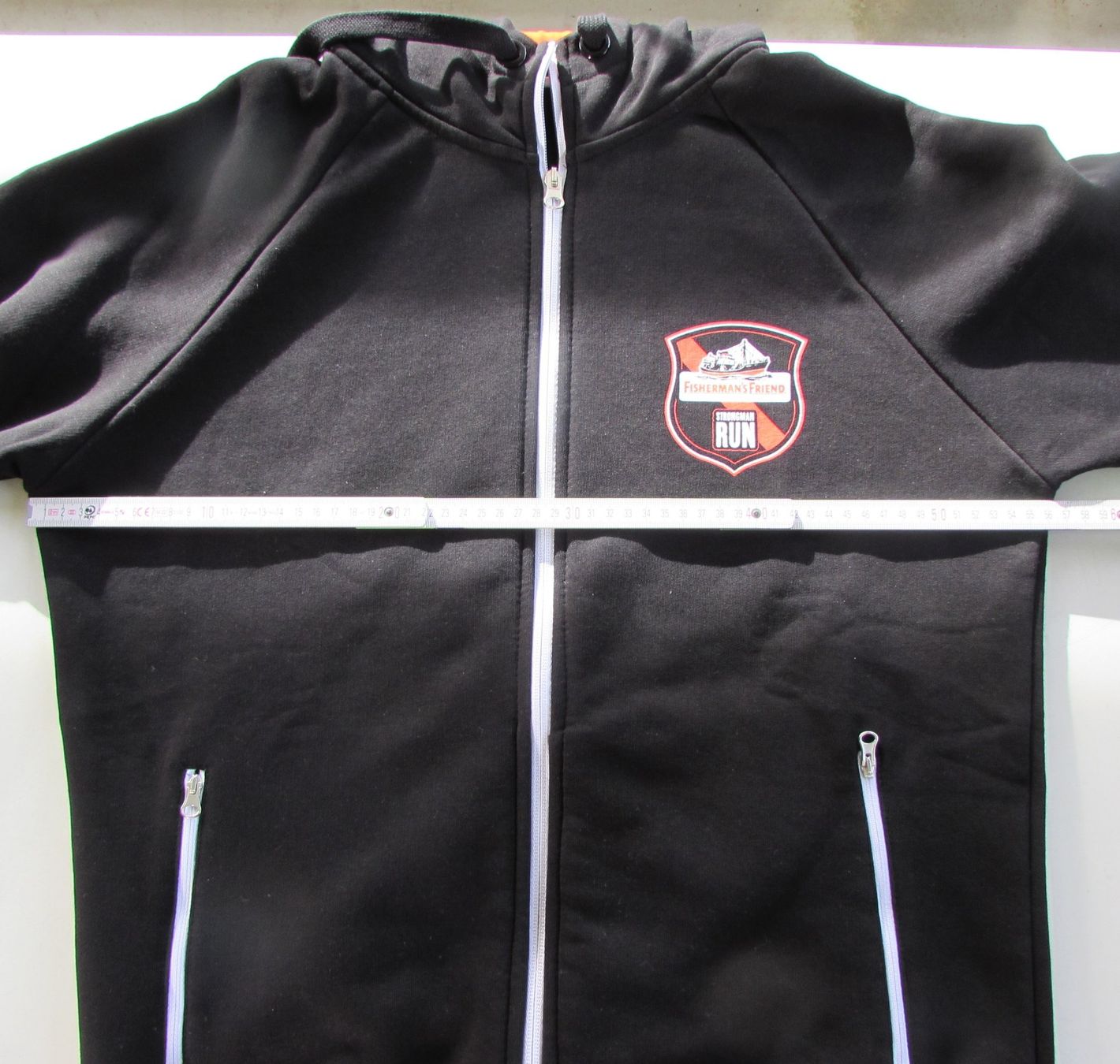 Giacche: Coole Freizeitjacke mit Kapuze – Usato da Aadorf venduto da Olymp05 5