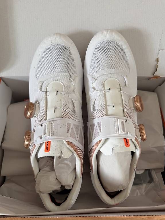 Herrenschuhe: Rennradschuhe DMT KR0 evo Grösse 45 – Gebraucht aus Bern von Jagermeister