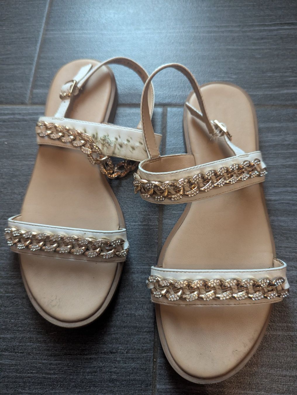 Chaussures filles: Sandalen 36 – D'occasion à Wangen ZH par Nadja056
