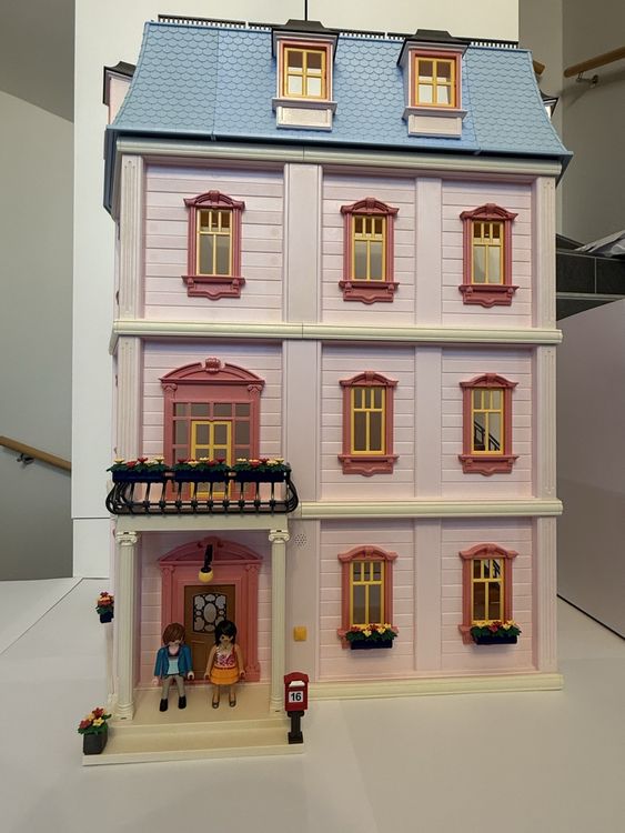 Playmobil Dollhouse Romantisches Puppenhaus 5303 (Gebraucht) in Muttenz ...