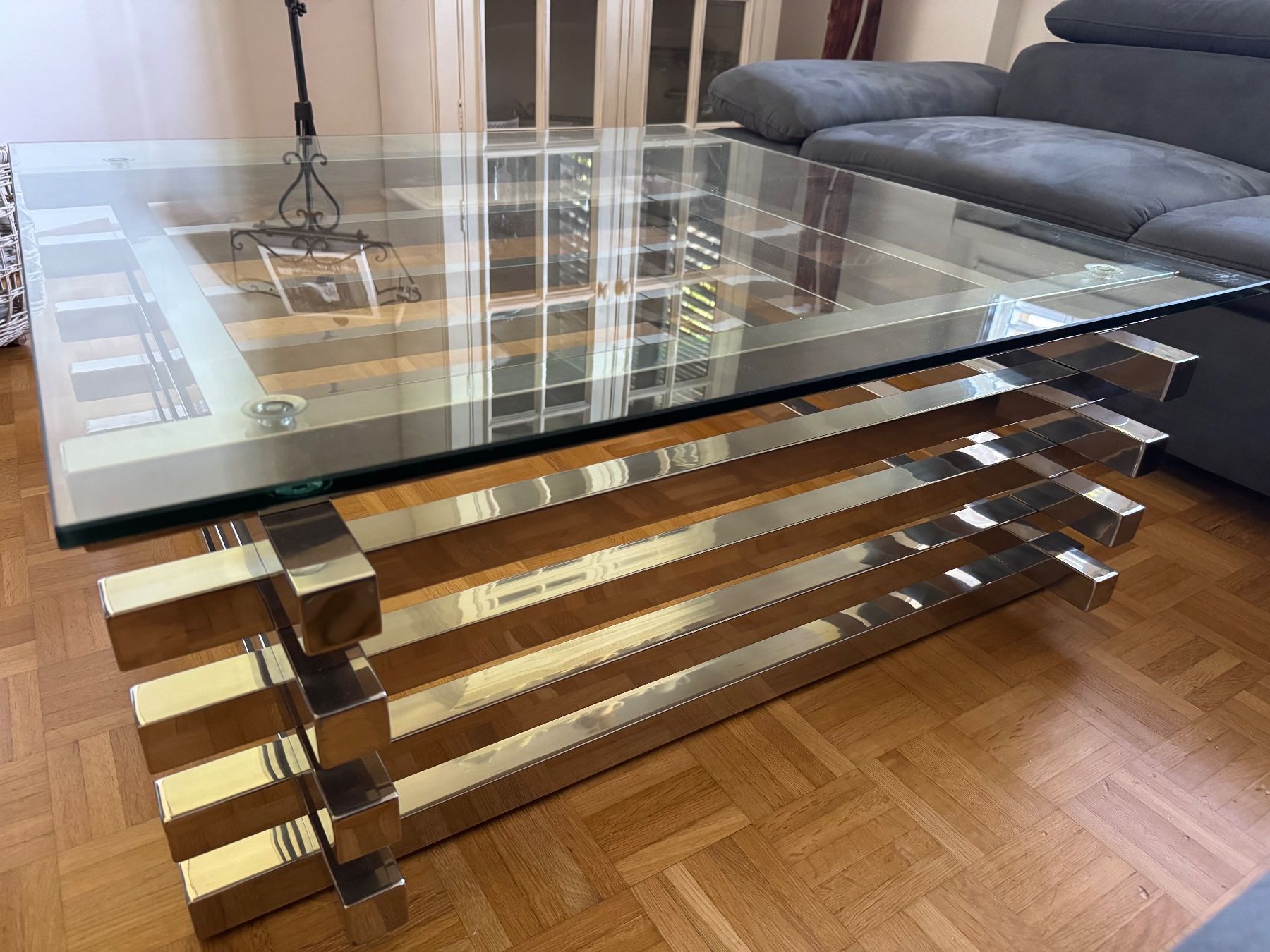 Tische: Salontisch mit Glasplatte und Metallgestell – Gebraucht aus Künten von andi_5454