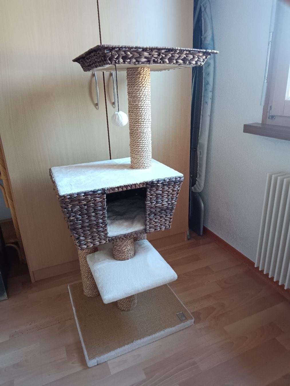 Katzenbaum - Kratzbaum: Katzenbaum – Gebraucht aus Gondiswil von faezgi