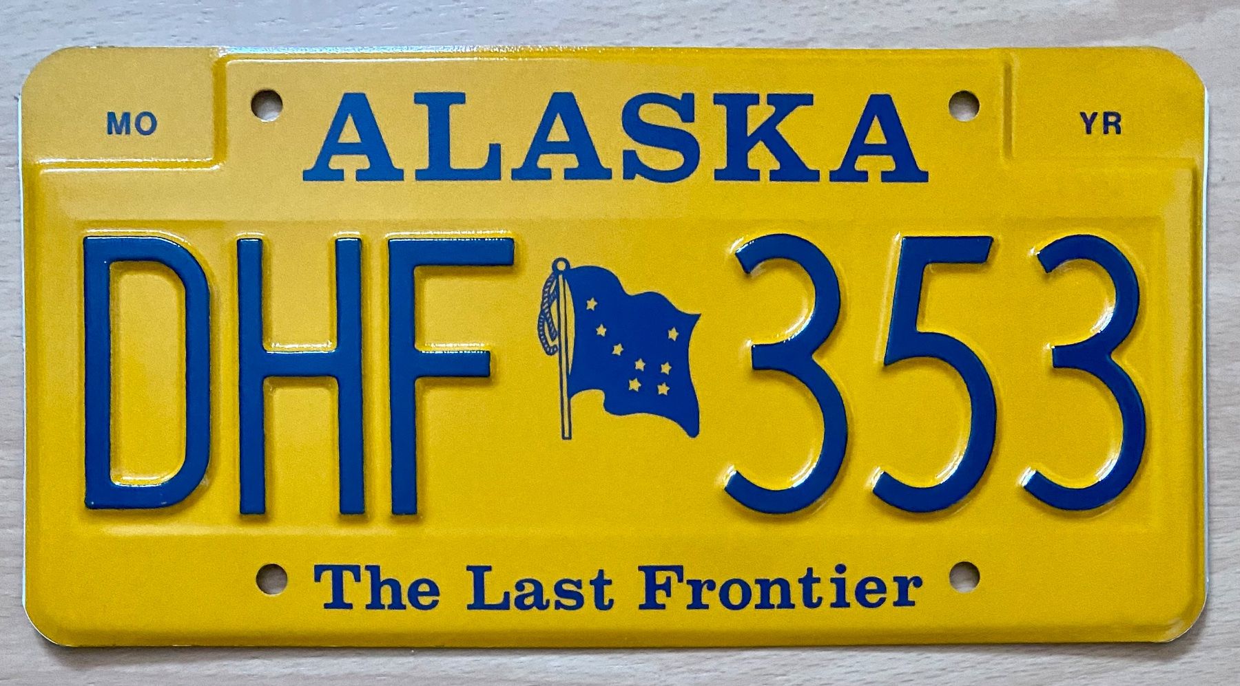 Insegne: Alaska Nummernschild DHF 353 USA – Usato da Wolfhalden venduto da 19651979