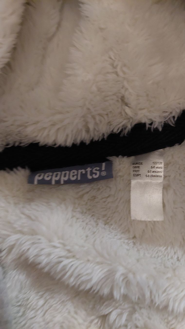 Vestes & Manteaux: Kinder Kapuzenjacke Grau mit Teddyfutter Grösse 122-128 – D'occasion à Egolzwil par mobiledeluxe 1