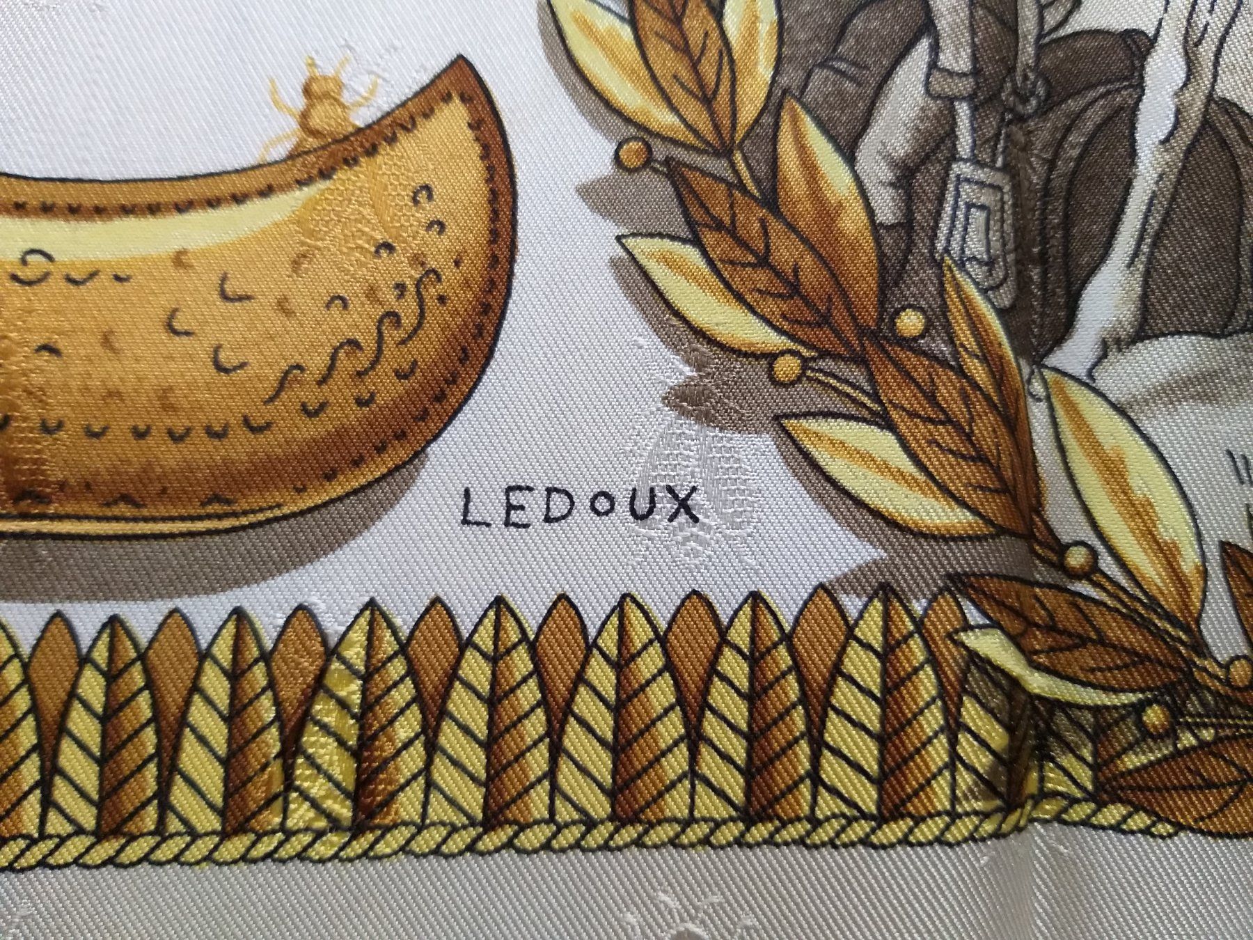 Hermès Foulard & Sciarpe: HERMES "NAPOLEON" CARRE 90 CM – Usato da Cossonay-Ville venduto da Les_1001_perles 3