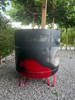 Mobile Feuerstelle aus altem Boiler