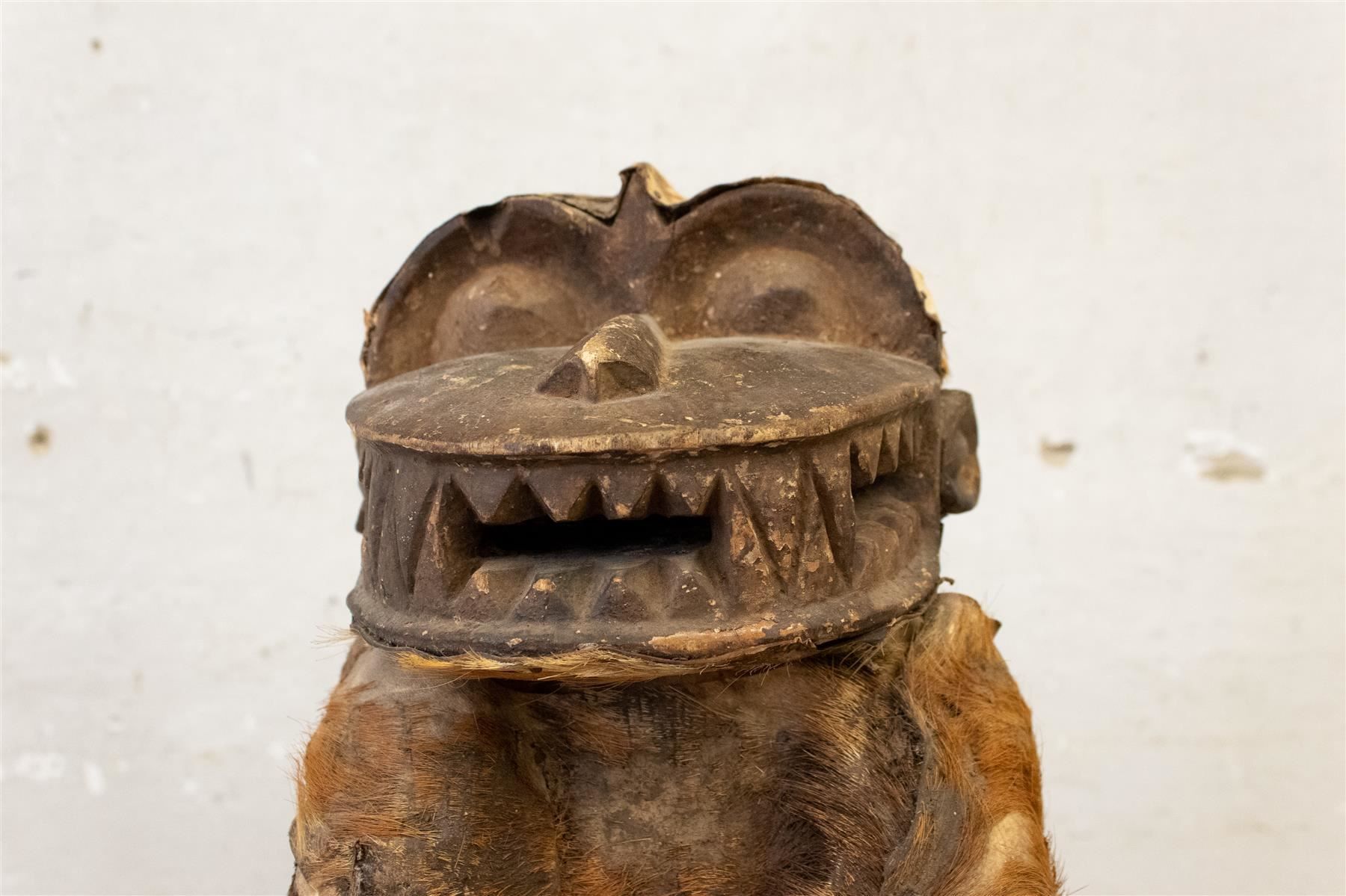 Sculture & Statue: Afrikanische Affenskulptur aus Holz – Usato da Zürich venduto da ZuercherBrockenhaus 5