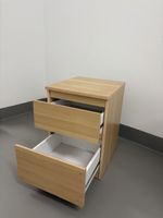 Nachttisch 2 Schubladen helles Holz – sehr guter Zustand