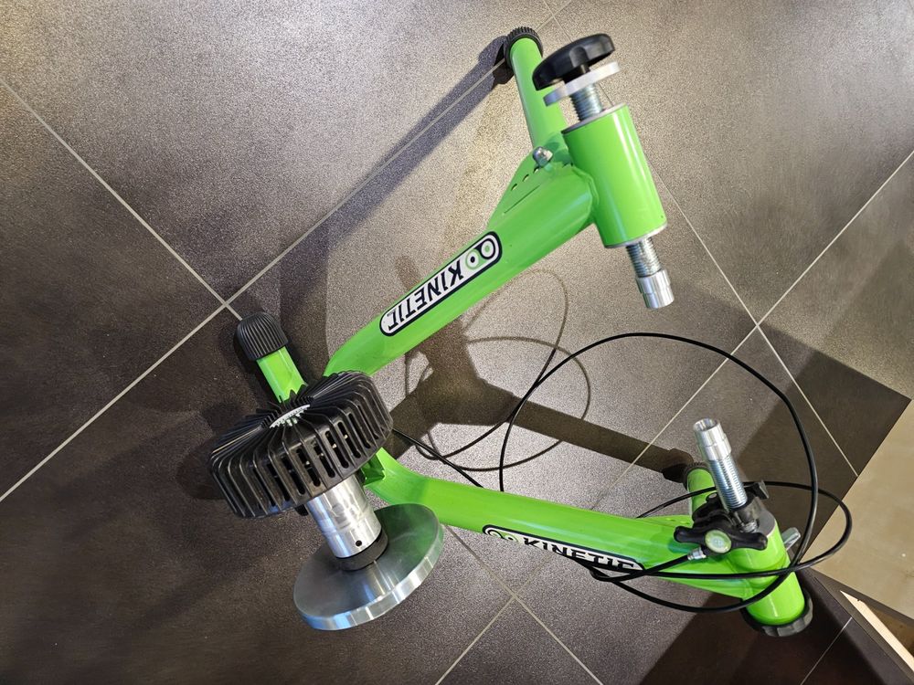 Trainings Rennrad Rolle Kinetic | Kaufen auf Ricardo
