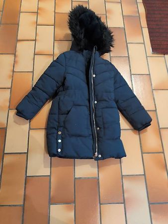 Manteau enfant 9 ans  très chaud  10 CHF